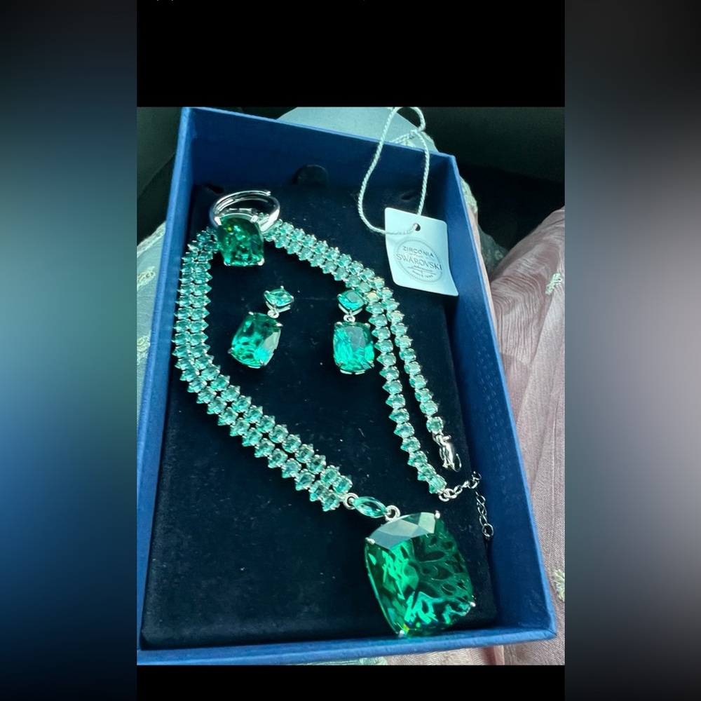turquoise emerald 5.2CT square cut swarovski elements tennis necklace set!!